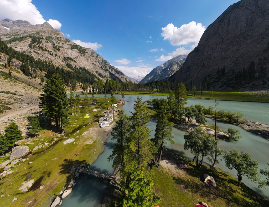 مہوڈنڈ جھیل